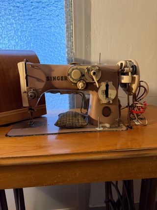 Máquina de coser Singer antigua
