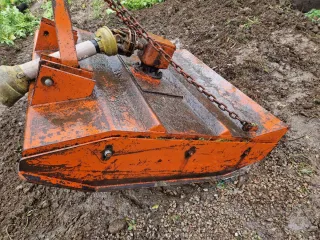 Desbrozadora forestal de cadenas