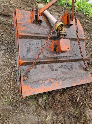 Desbrozadora forestal de cadenas