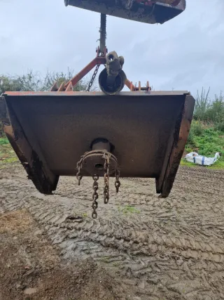 Desbrozadora forestal de cadenas
