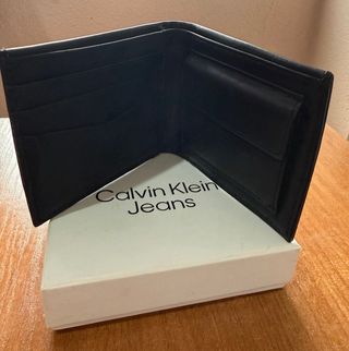Cartera Calvin Klein Negra