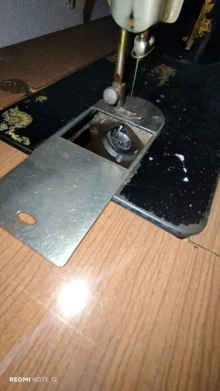 Máquina de coser Singer antigua