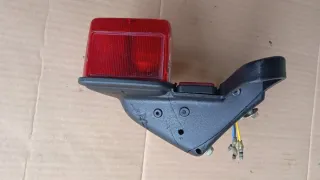 Piloto trasero Yamaha con soporte