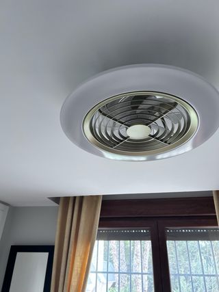 Lámpara techo con ventilador integrado