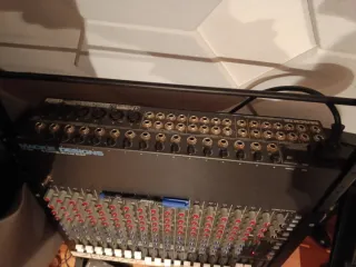 Mesa de mezclas Mackie CR1604