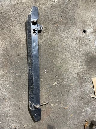 Soporte rueda jeep con paragolpes