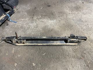 Soporte rueda jeep con paragolpes