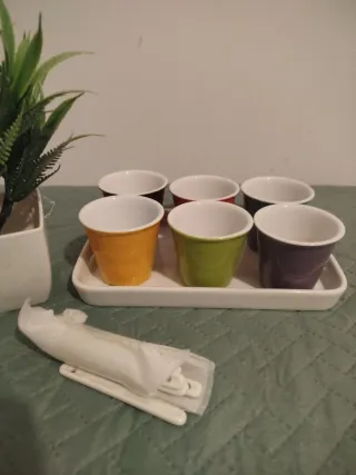 Set 6 tacitas café sin estrenar con bandeja