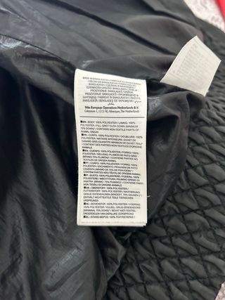 Abrigo Plumas Ligero Nike Negro Mujer