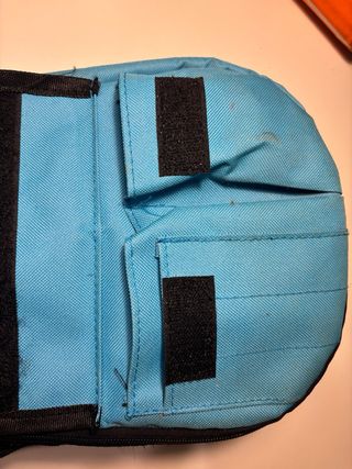 Ukelele con funda, afinador Fender y púas