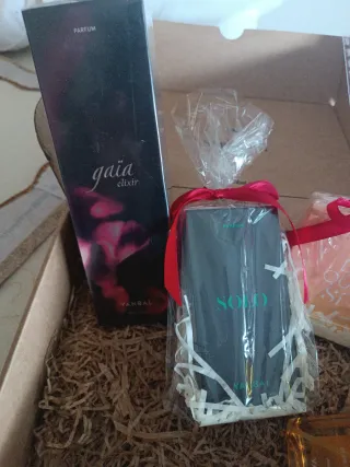 .Perfumes hombre y mujer, Decorado para REGALO