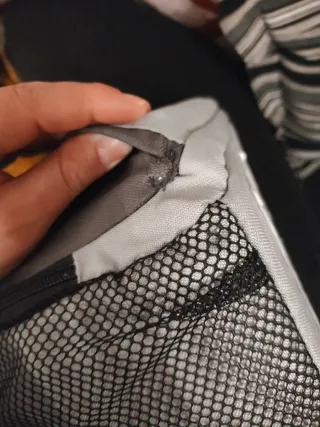 Trona de viaje con diseño de mono