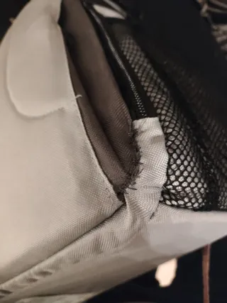 Trona de viaje con diseño de mono