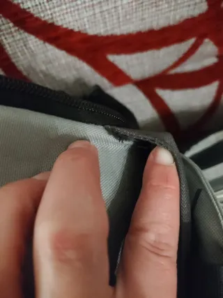 Trona de viaje con diseño de mono