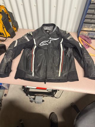 Chaqueta Moto Alpinestars Negra y Blanca