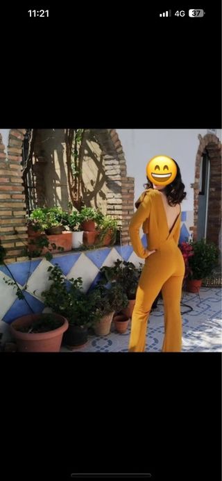 Mono mostaza elegante