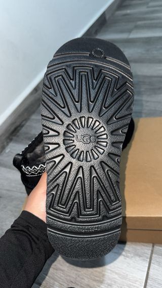 Zapatillas estilo UGG Negra