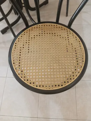 Conjunto mesa y sillas