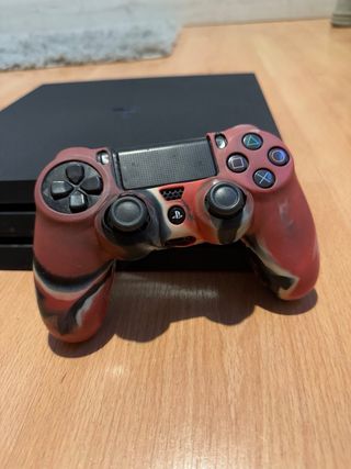 PS4 Pro Sony Negra + Mando en buen estado