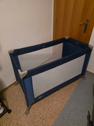 Cuna de viaje plegable