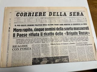 Riproduzioni prime pagine Corriere della Sera