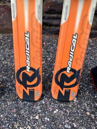 Esquís Rossignol Radical 120cm + botas de regalo