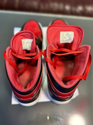 Zapatillas Nike Air Jordan 1 Mid Negro Rojo