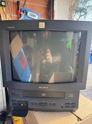 TV Sony Trinitron con VHS