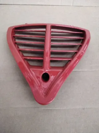 Rejilla escudo delantero Piaggio NRG