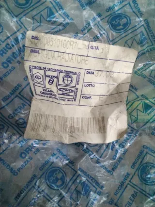 Rejilla escudo delantero Piaggio NRG