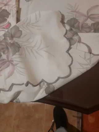 2 Set di tovaglie vintage con 6 tovaglioli, mai usate.