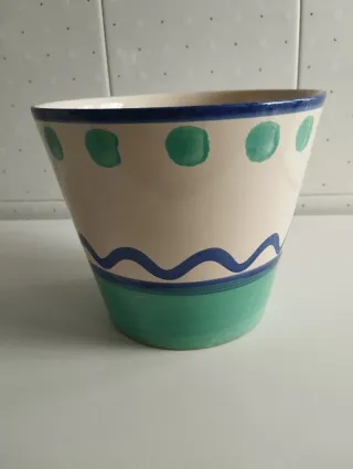 Maceta única pintada a mano. Alemana