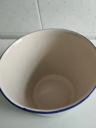 Maceta única pintada a mano. Alemana