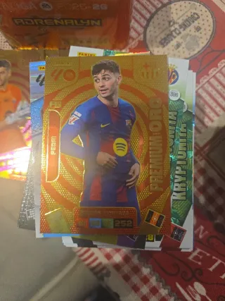 Cromo Adrenalyn XL Lamine Yamal Premium Oro