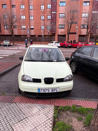 SEAT Arosa 2001