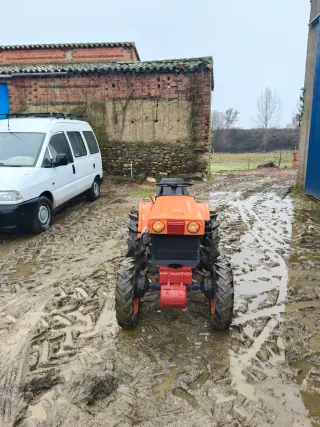 Mini tractor Kubota B6000