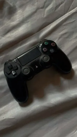 PS4 (PlayStation 4) Negra +regalo.