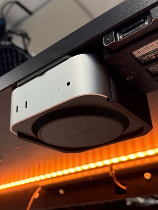 Supporto scrivania Mac Mini M4