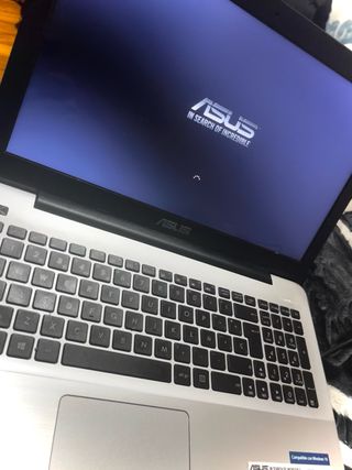 Portátil Asus F555L Plata y Negro