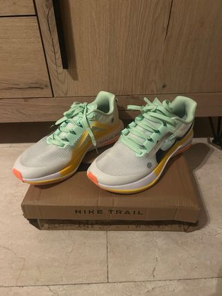 Nike ZoomX Ultrafly Trail 42 sin estrenar