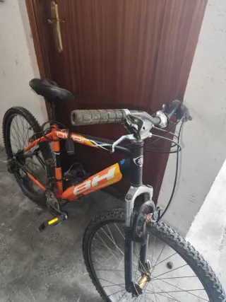 Bicicleta de Montaña BH Over Orange
