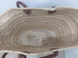 Cesta grande de mimbre y cuero