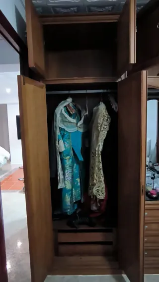 Armario de roble de calidad