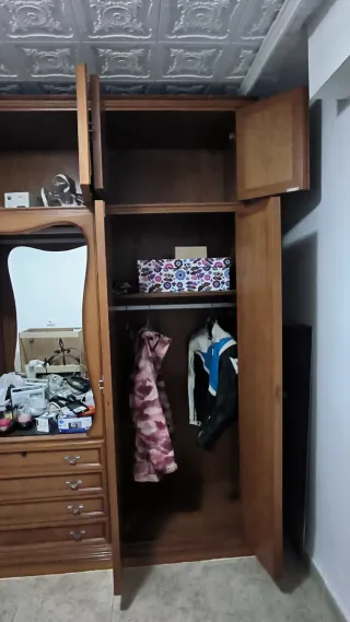 Armario de roble de calidad