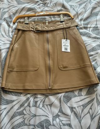 Falda efecto piel marrón talla S