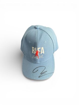 Berretto Nadal autografato