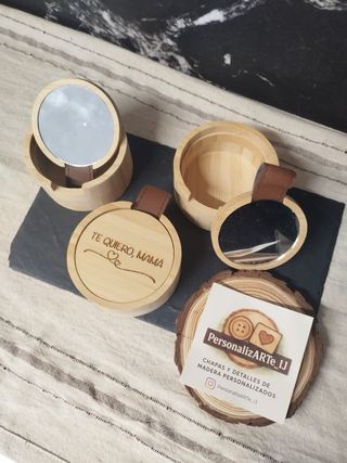 Joyero de madera con espejo