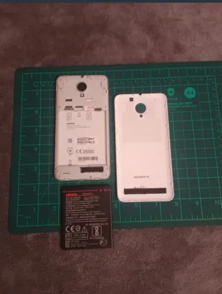 Lotto di 3 cellulari antichi da riparare o per pezzi