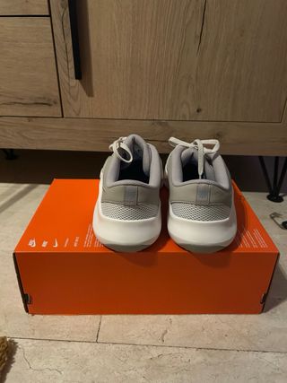 Nike Legend Essential 3 NN Talla 41 Nuevas