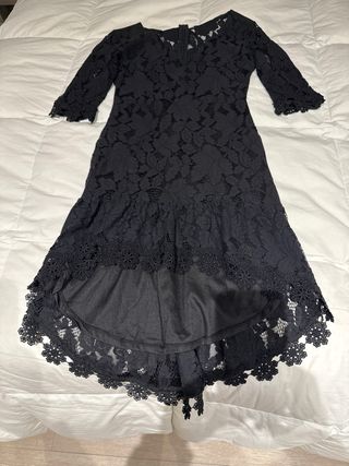 Vestido negro encaje. Increíble
